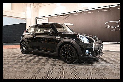 MINI Cooper SE e-Mini 28.9 kWh Electric Black 