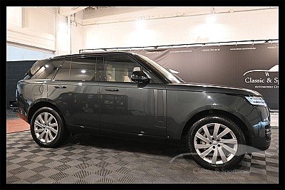 Range Rover 3.0 D300 NEW MODEL GREEN 