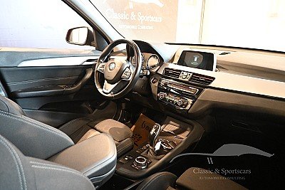 Photo 16 de BMW X1 2.0d sdrive18 FACELIFT EURO 6d AUTO Orange 