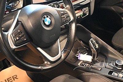 Photo 17 de BMW X1 2.0d sdrive18 FACELIFT EURO 6d AUTO Orange 