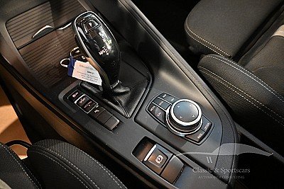 Photo 20 de BMW X1 2.0d sdrive18 FACELIFT EURO 6d AUTO Orange 
