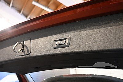Photo 27 de BMW X1 2.0d sdrive18 FACELIFT EURO 6d AUTO Orange 