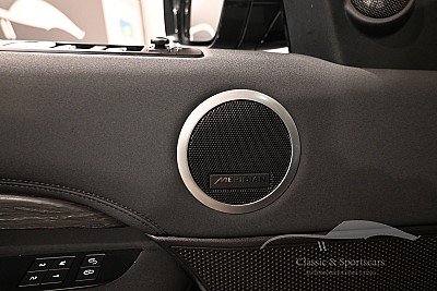 Photo 12 de Land Rover Discovery 5 3.0 V6 SC HSE DYNAMIC Essence 7 Places 