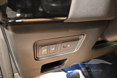 Photo 13 de Land Rover Discovery 5 3.0 V6 SC HSE DYNAMIC Essence 7 Places 